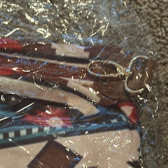 Aztec Patterned Weekender Bag - Picture 4 of 13